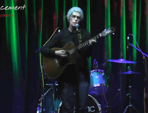 Si Doucement – Live at The Acoustic